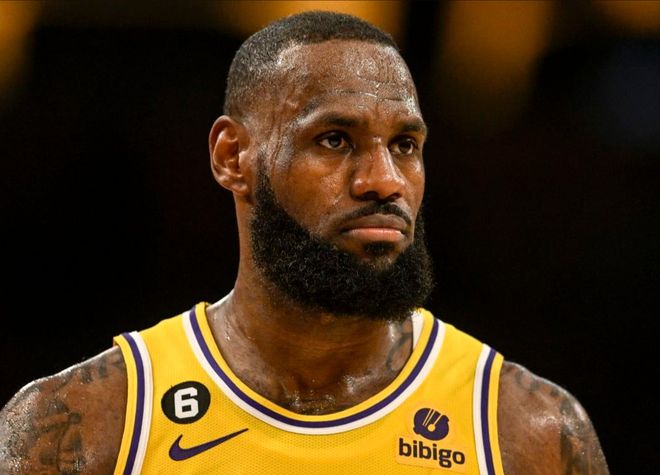 湖人战绩飙升重返西部前三 詹姆斯复出助球队重