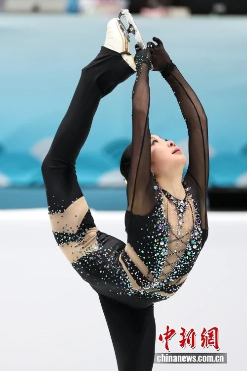 葱桶组合在四大洲花样滑冰锦标赛短节目夺冠，