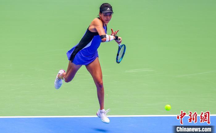 郑钦文与王欣瑜携手晋级武网八强 展现中国女子