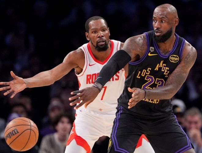 湖人双杀火箭！詹姆斯28+8+7助攻率队大胜，新三